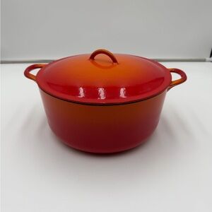 VINTAGE DESCOWARE ROUND DUTCH OVEN FLAME ORANGE 10.5”